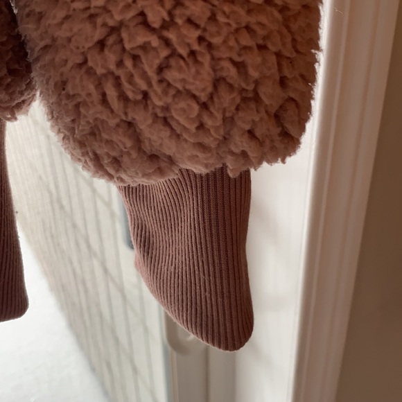 American Eagle 1/4 zip Sherpa pullover - Picture 4 of 5